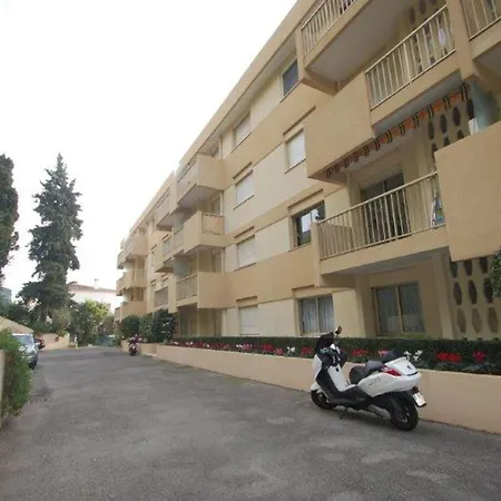 Appartement 3p Calme Climatise Avec Terrasse, Vue Et Parking - Fr-1-196-373 Menton